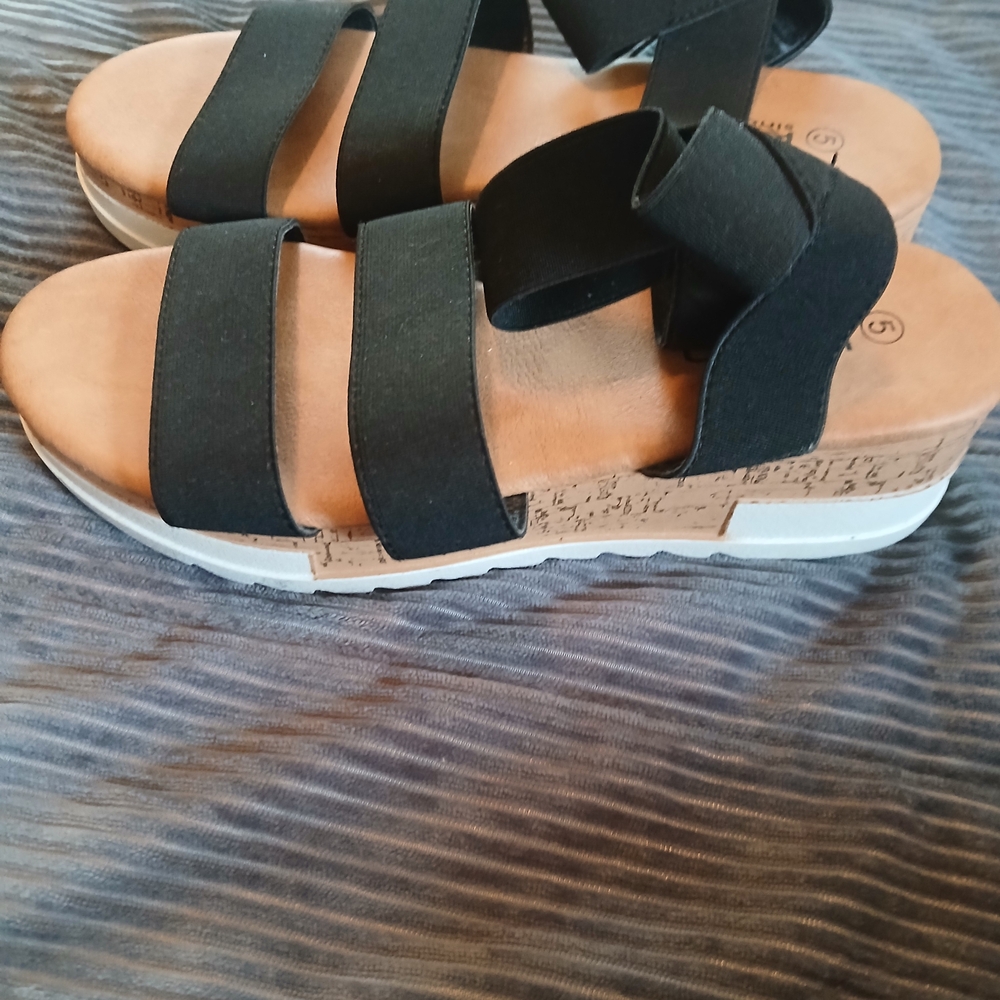 Krush Black and Tan Strappy Sandals